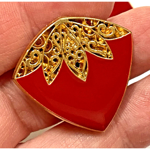 Vintage Clip On Earrings Goldtone Filigree & Red Enamel 1980's Boss Lady Chic - Picture 3 of 7